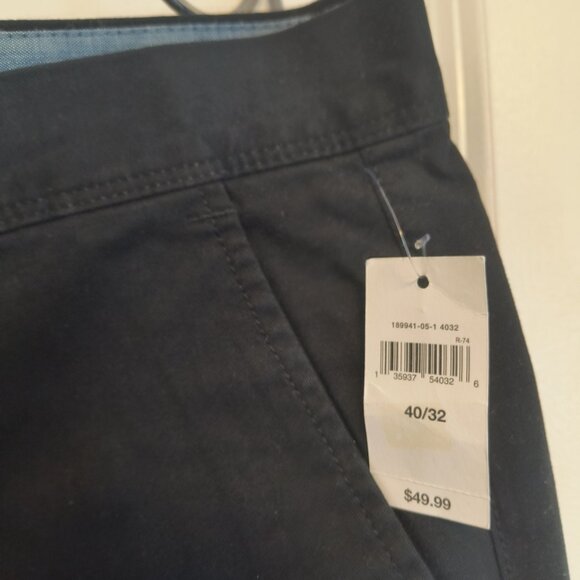 New Gap Khakis Straight Stretch MENS 40/32 Pants - Picture 5 of 11